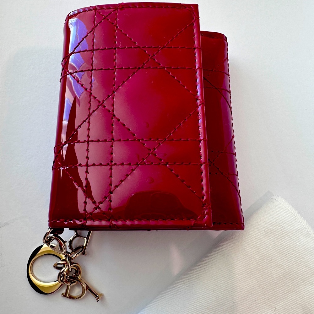 Dior wallet,